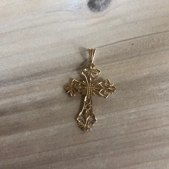 Michael Anthony Gold Cross Pendant 